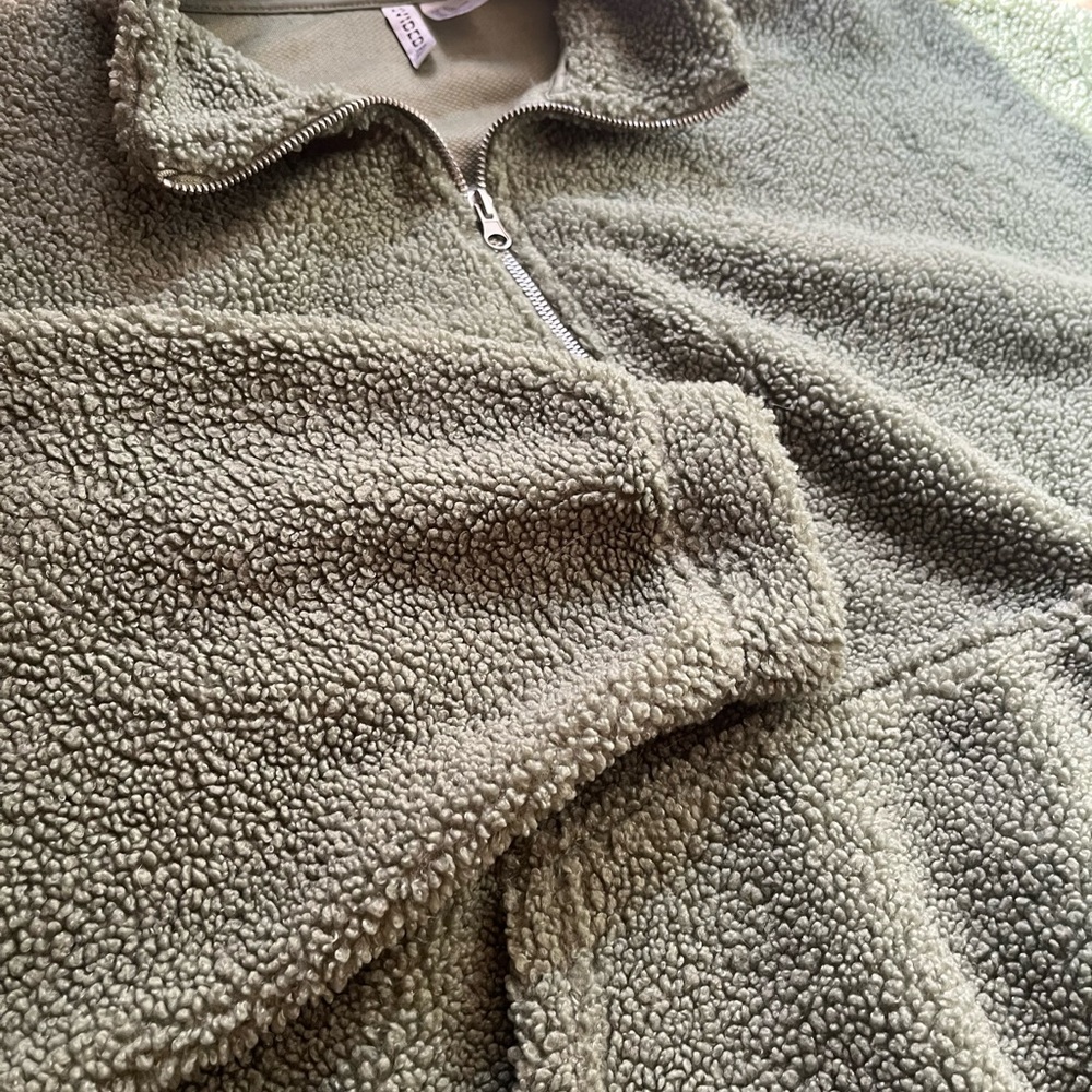 Divide pull-over - Picture 3 of 4
